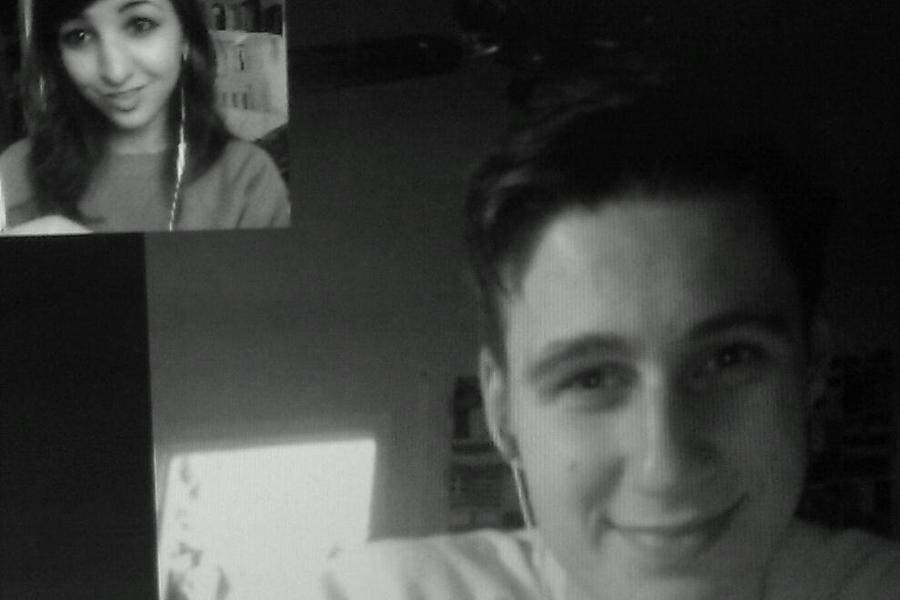 Students endure long distance relationships on Valentines Day