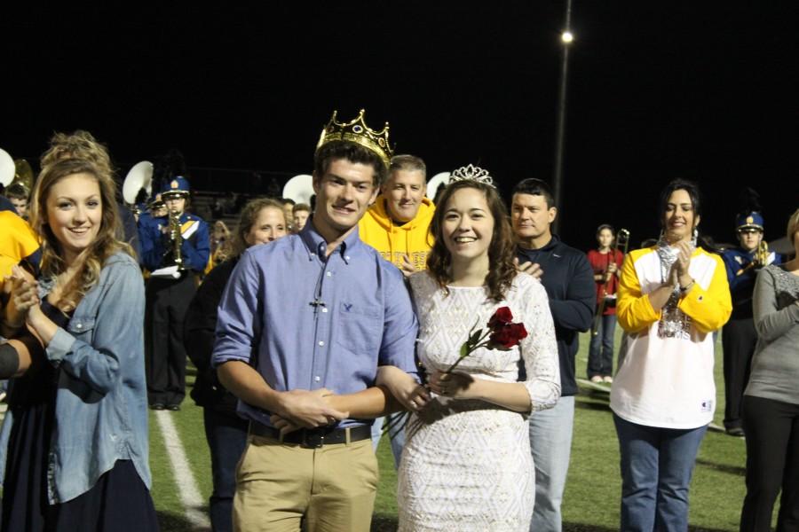 Seniors Andrew Minter &amp; Holly Brown win the King &amp; Queen title.