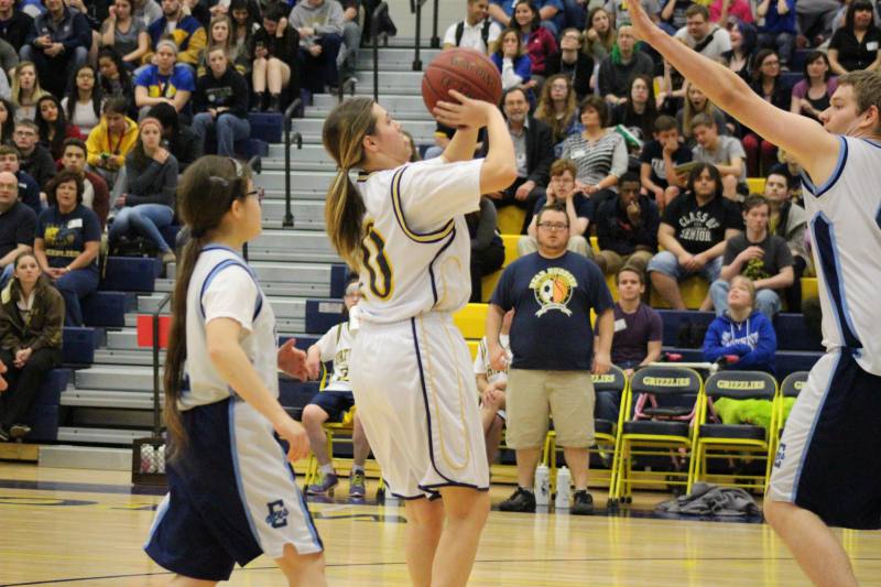 Shayla goes up for the jump shot.