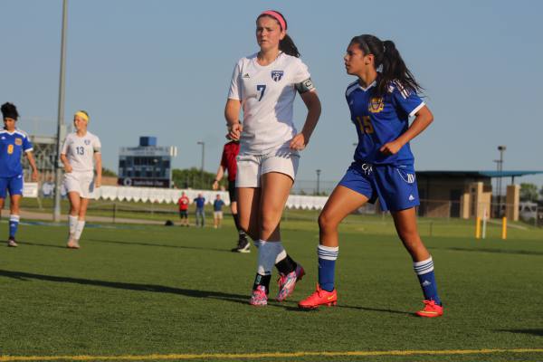 Emmy Rodriguez gets ready to receive throw-in