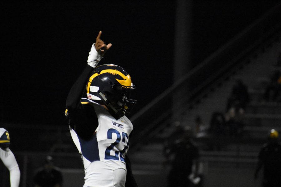 Football+eyes+state+title